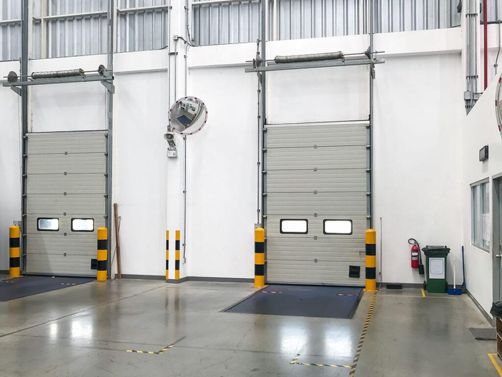 2023-12-–-TNT-Garage-Doors-BLOGM4.2-Routine-Maintenance-for-Commercial-Garage-Doors-1