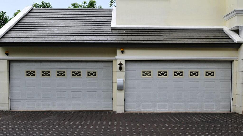 2024-06-–-TNT-Garage-Doors-BLOGM4.8-Single-vs-Double-Garage-Doors.