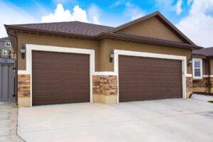 2024-07-–-TNT-Garage-Doors-BLOGM4.9-The-Impact-of-Garage-Door-Color-on-Your-Homes-Appearanc
